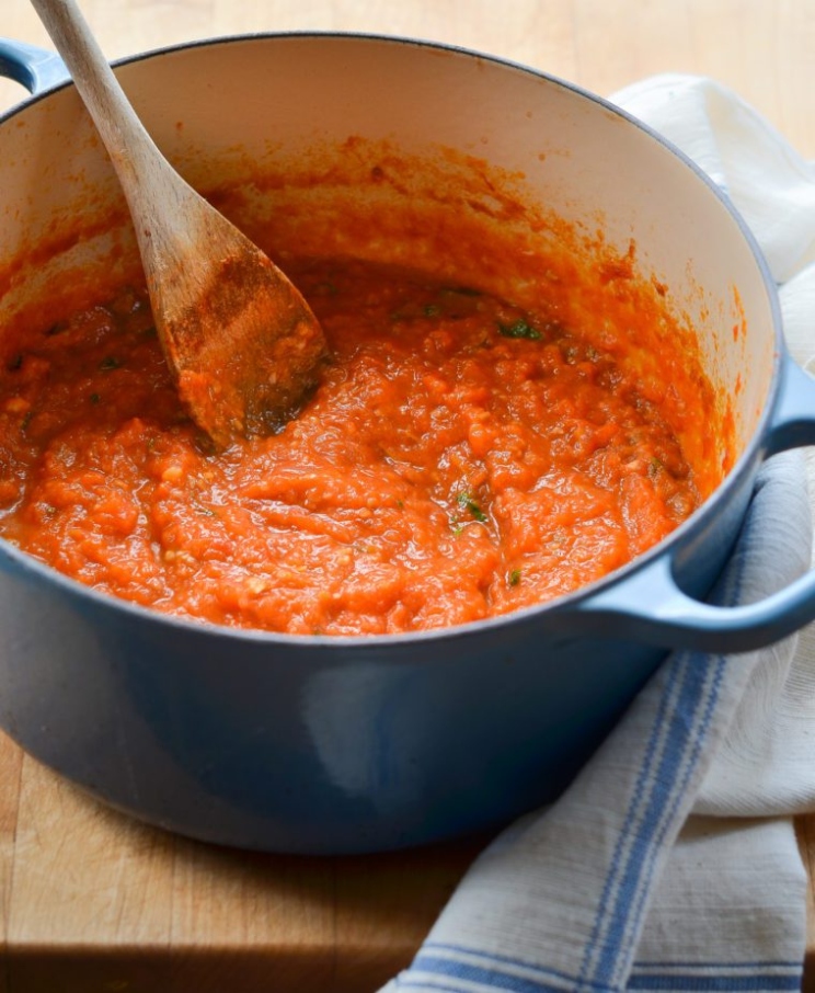 Easy Homemade Tomato Sauce Recipe: Deliciously Simple Way To Whip Up Your Own Pasta Sauce