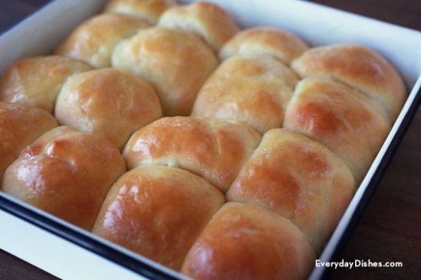 Backdate 5 Homemade Yeast Rolls Recipe