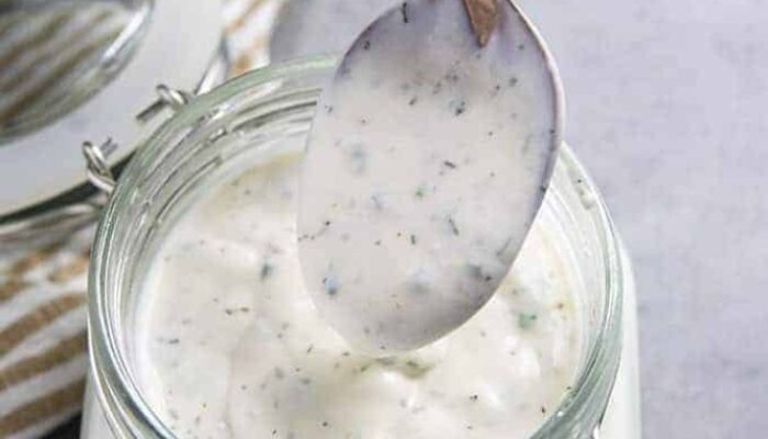 Whip Up A Delicious Homemade Ranch Dip With This Easy Recipe!