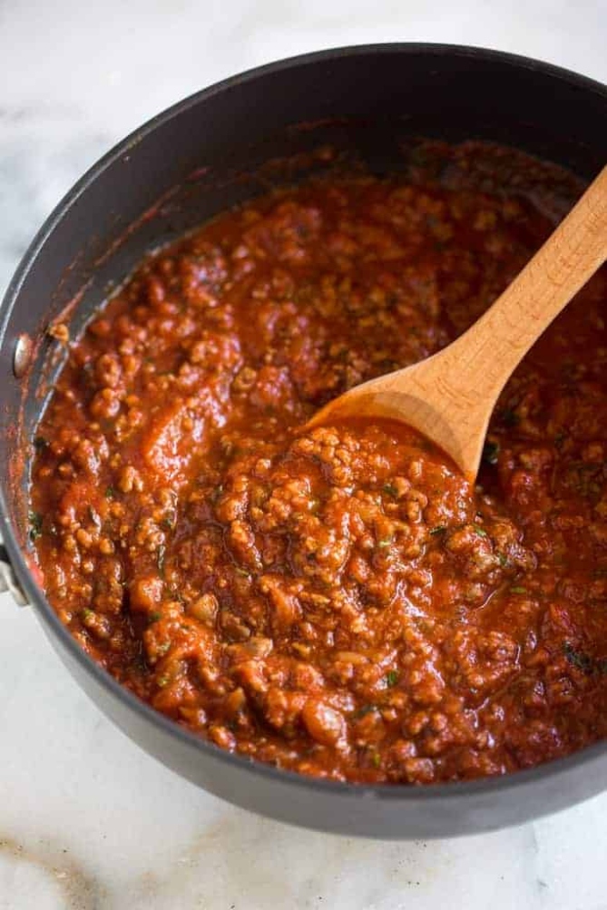 Spice Up Your Dishes With This Easy Homemade Red Sauce Recipe!