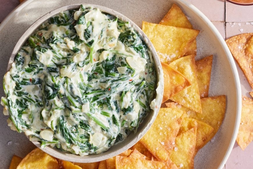 Whip Up A Delicious Homemade Spinach Dip With This Easy Recipe!